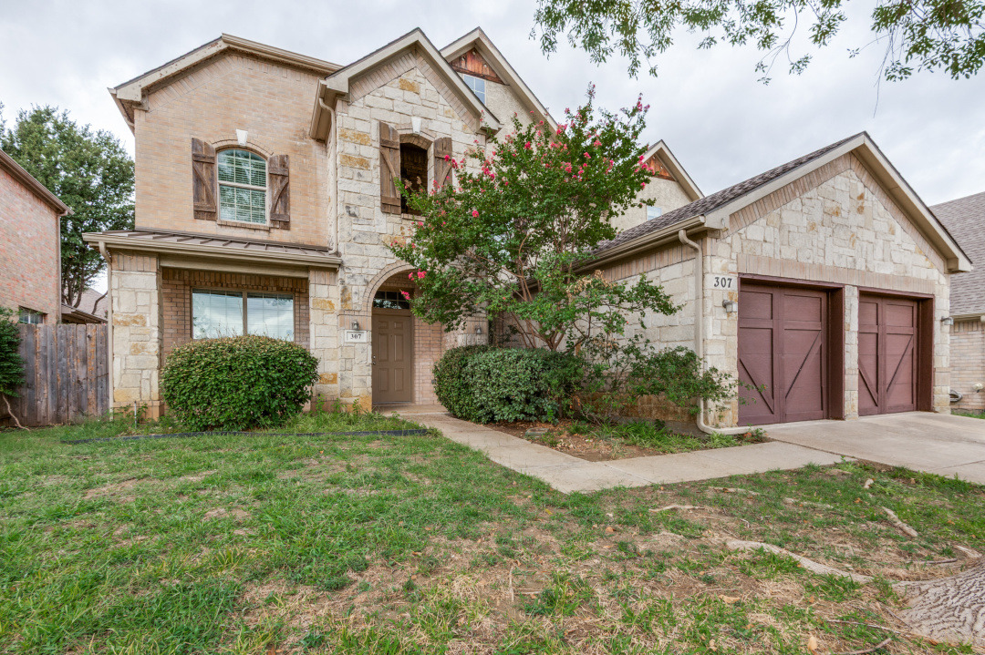 307 Moonlight Drive