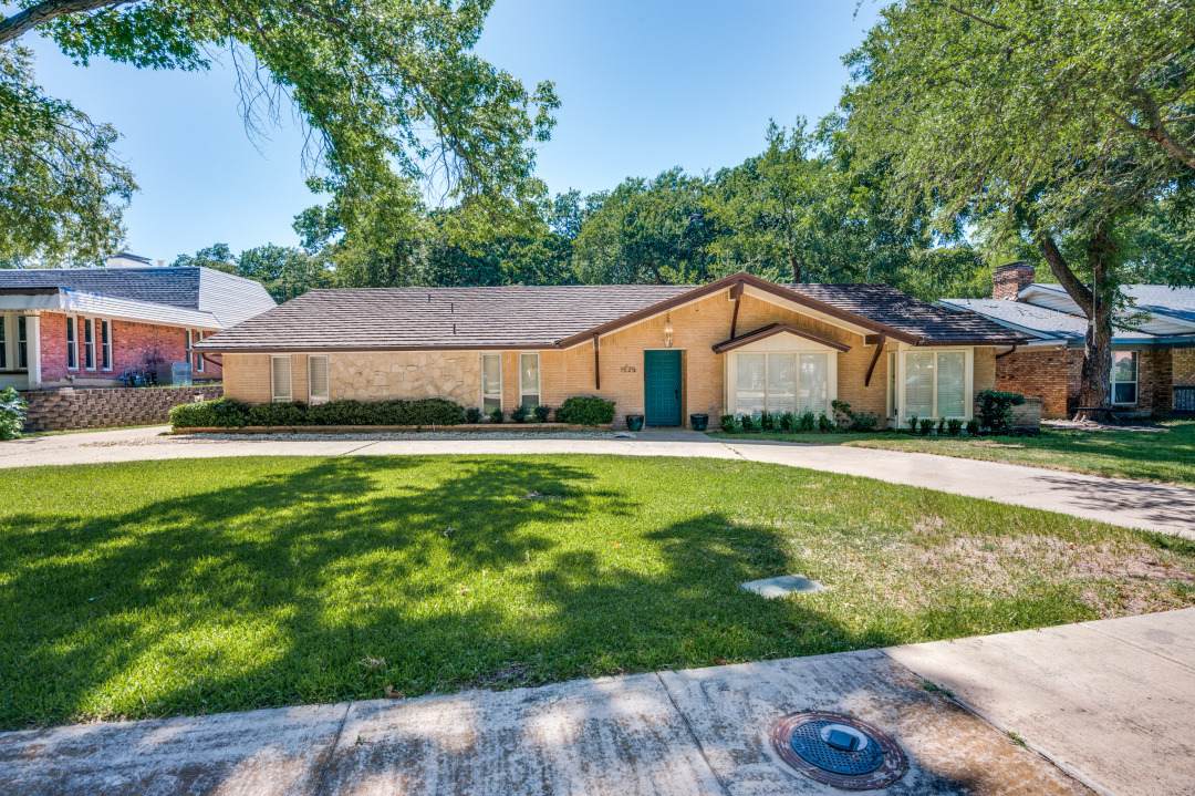 1525 Cripple Creek Drive
