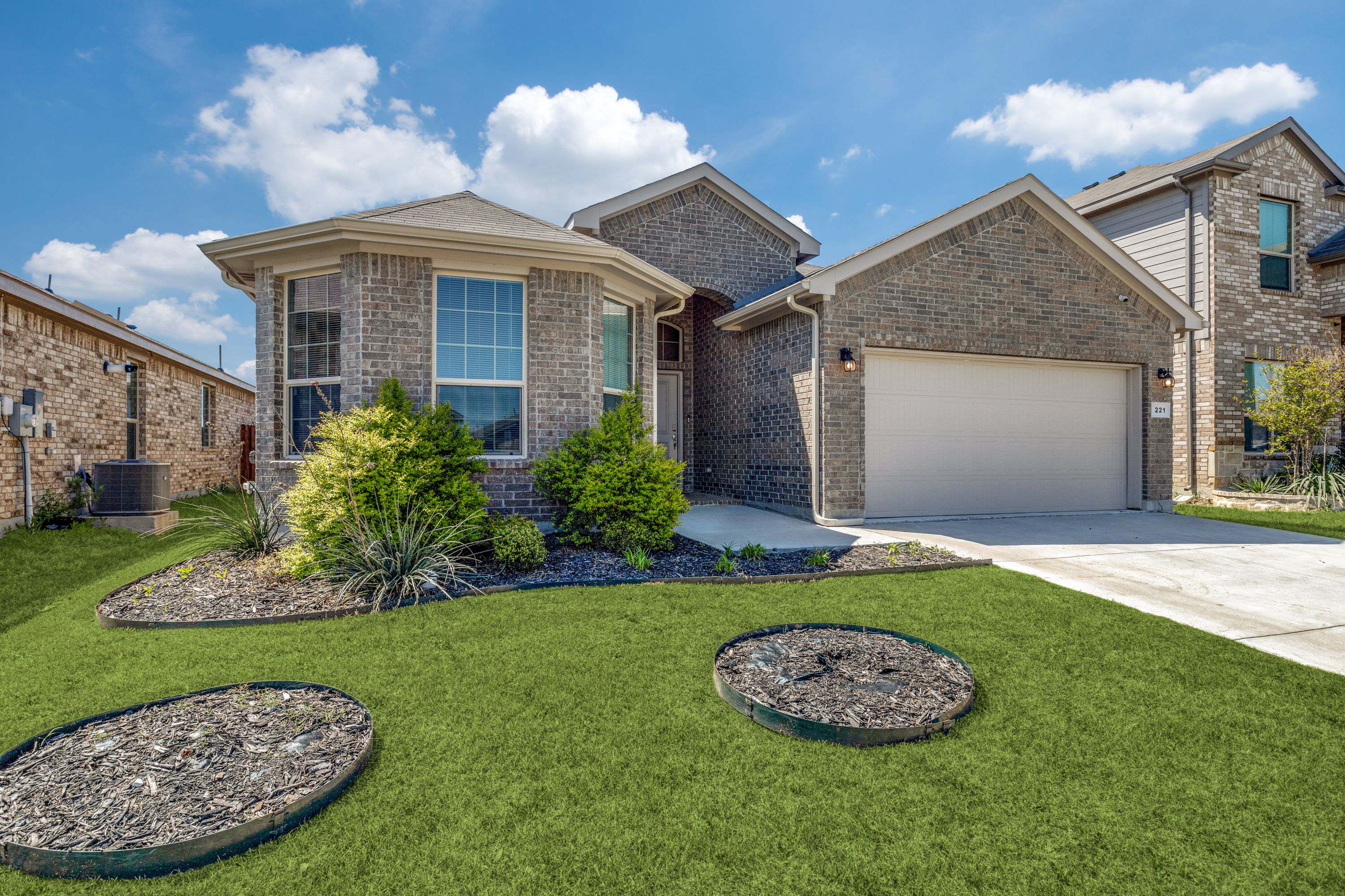 221 Oldcastle Way